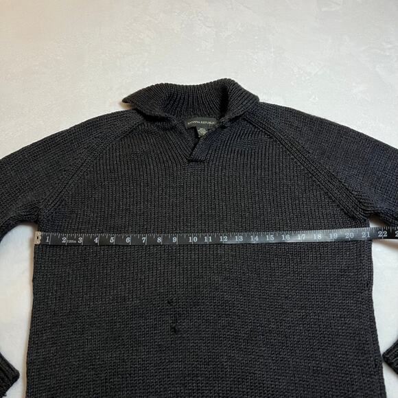 Banana Republic Men's 100% Wool Knit Sweater Size Medium Cozy Winter Layers - Picture 5 of 8